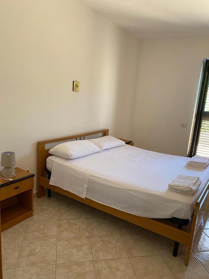 Casa Vacanze Foce Varano Appartement Buitenkant foto